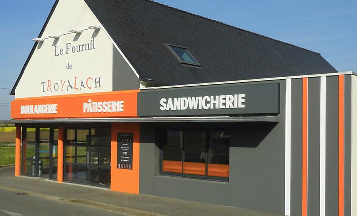 FOURNIL TROYALACH - LOGO, GRAPHISME FACADE, SIGNALETIQUE